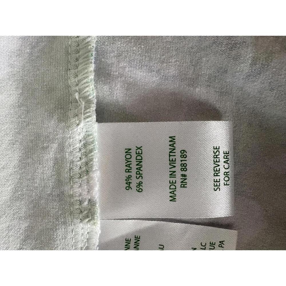 Lilly Pulitzer Short Sleeve Green and White Floral Print Dress with Side Tie - Picture 3 of 11